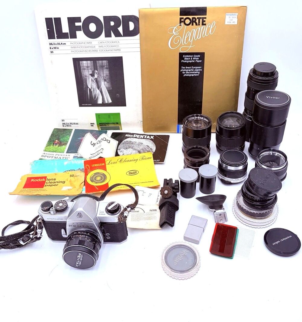ASAHI PENTAX Spotmatic SP 35mm Camera LOT Yashinon Vivitar Lenses Case